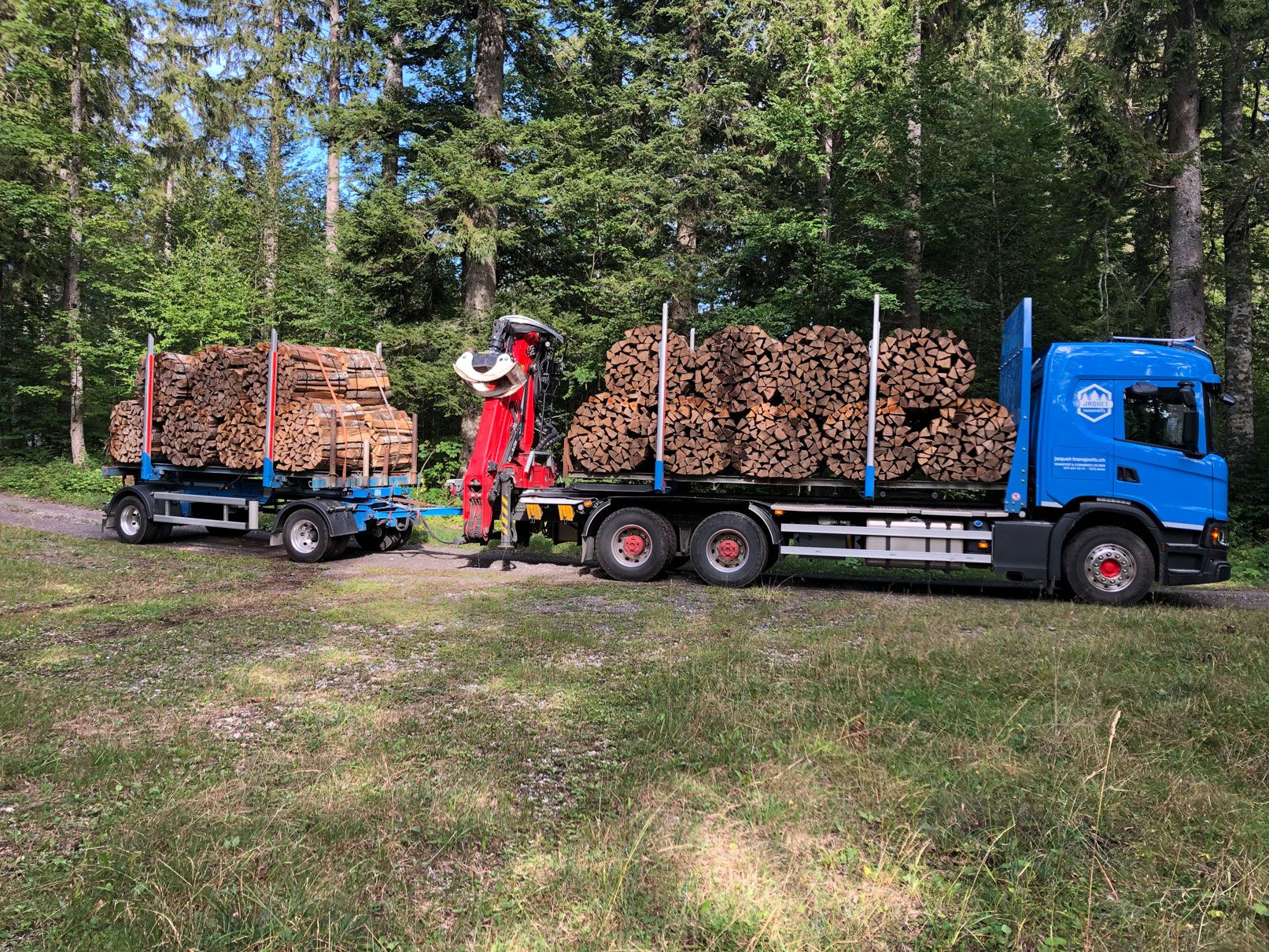 Transport et vente de bois suisse dans le Jura - Jaquet Transport et Commerce de Bois