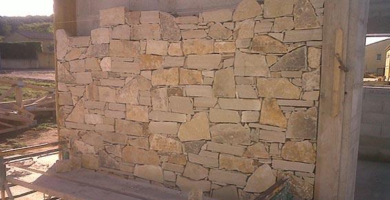 Entreprise Ferrer - Maçonnerie - Connaux et Bagnols sur Ceze - Monter un mur en pierre