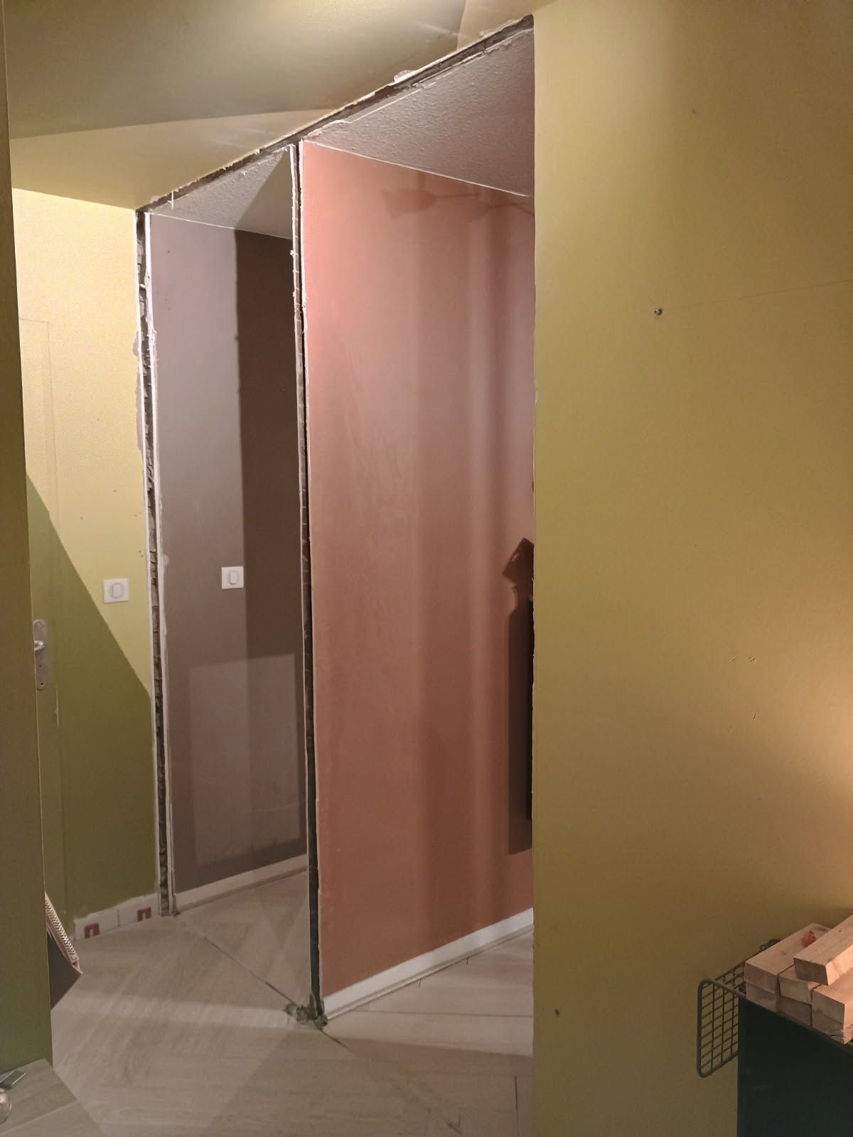 Chantier en cours pose de menuiserie