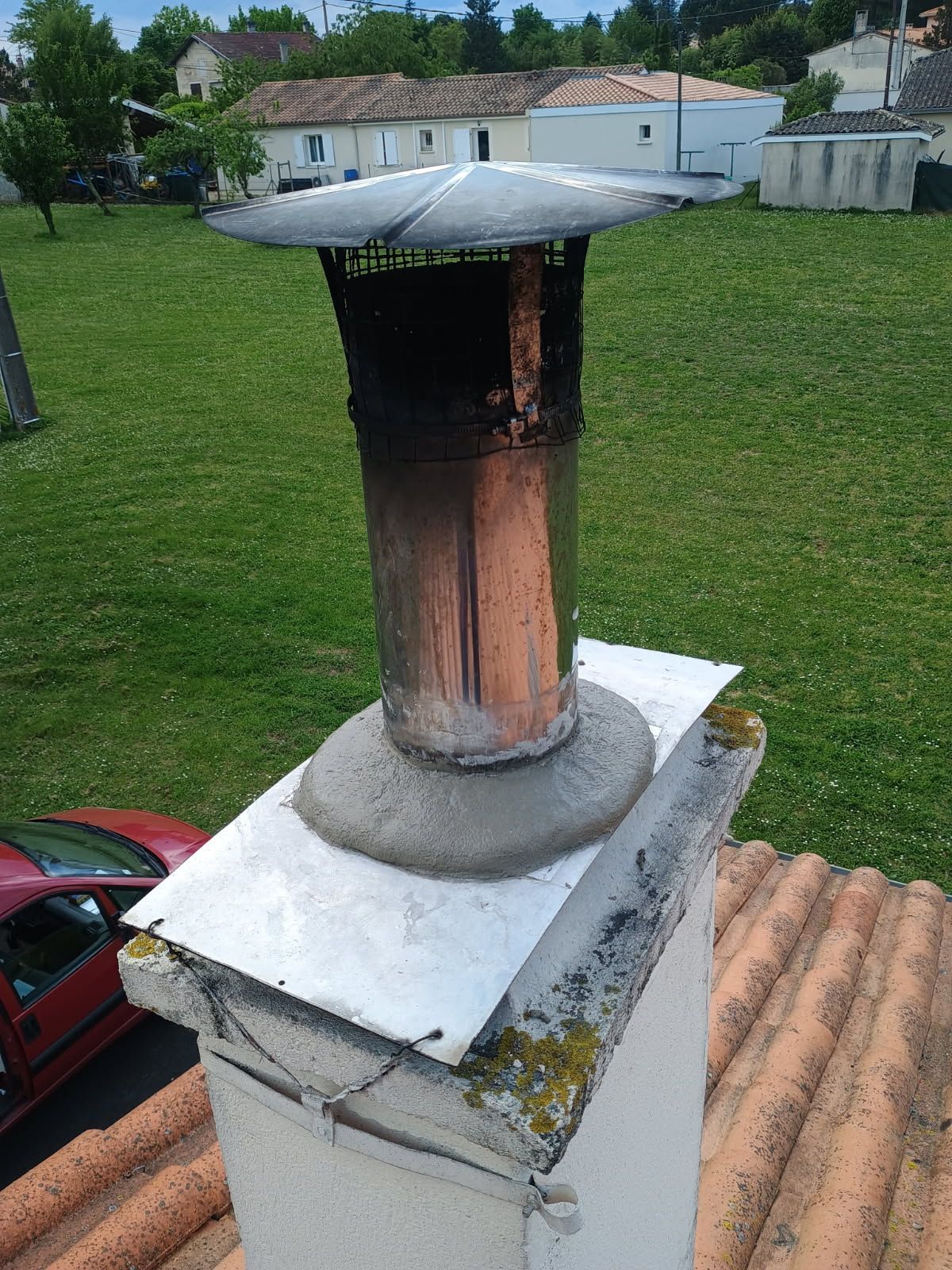 Renforcement de l'entourage de conduit de cheminée