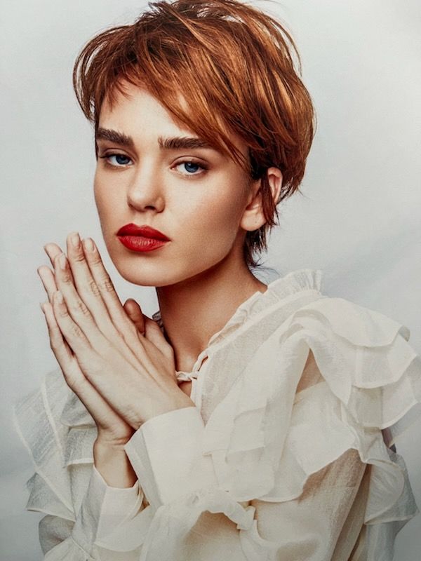 Carré minimaliste cuivré