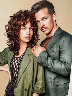 Couple avec cheveux bruns