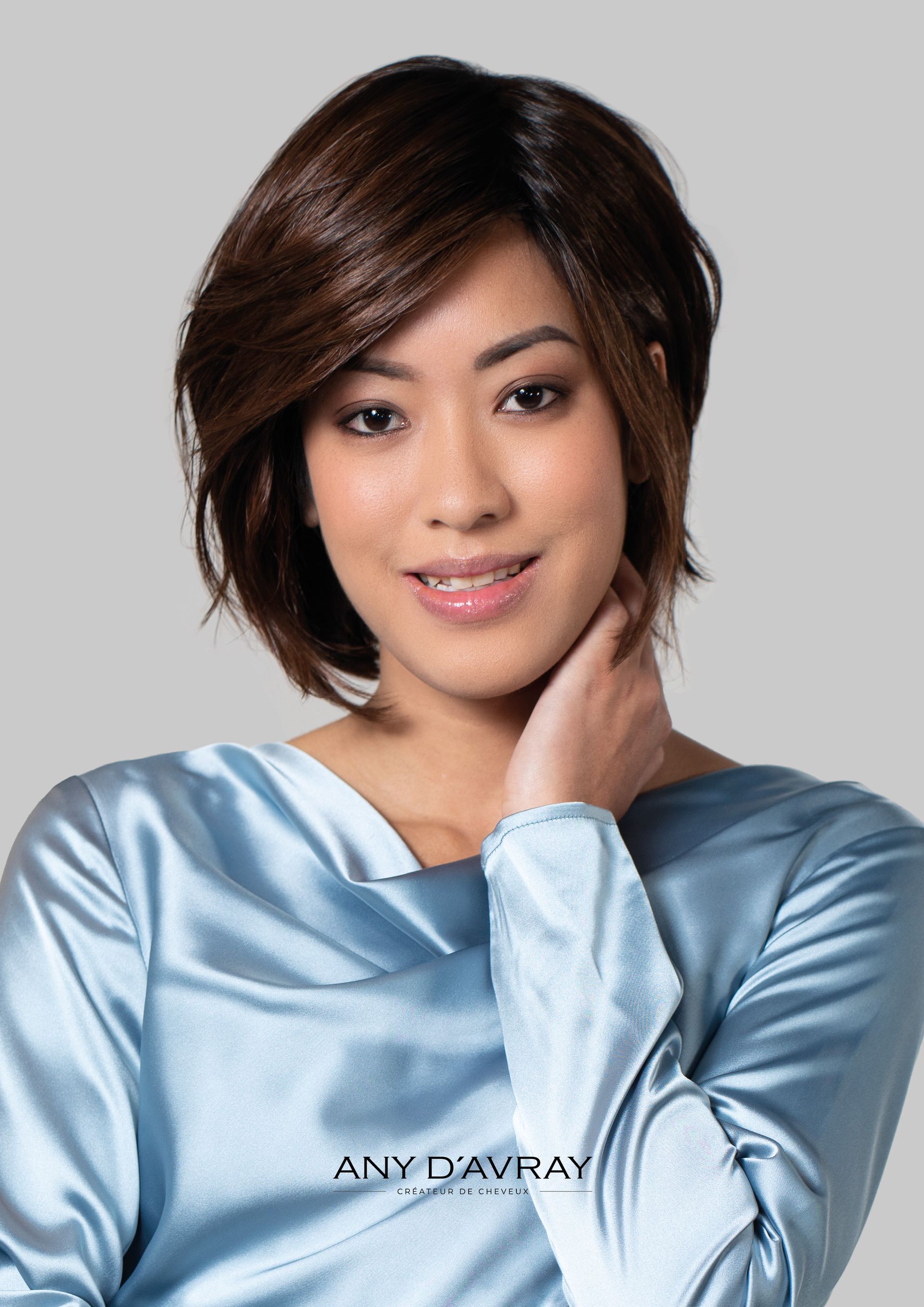 Femme avec perruque Paris Julie