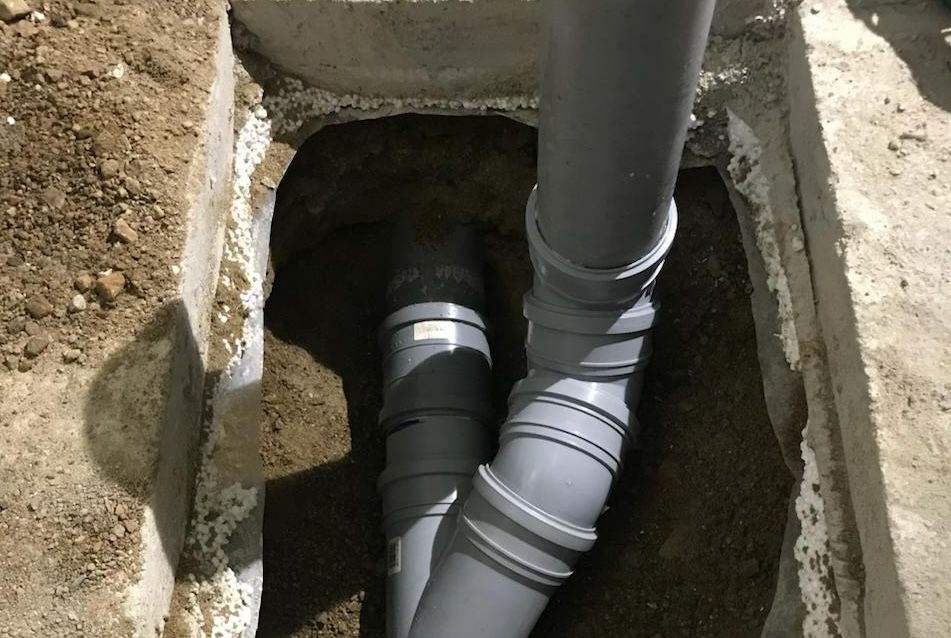 Mittatarkat timanttiporaukset ja putkien läpiviennit saneerauskohteessa Vantaalla ja Pornaisissa.