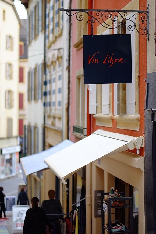 VinLibre - extérieur boutique, vente de vins naturels - Neuchâtel
