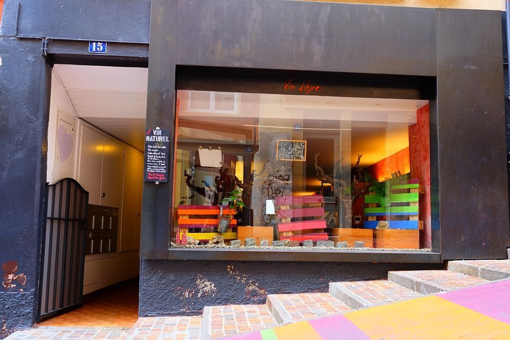 VinLibre - extérieur boutique, vente de vins naturels - Neuchâtel
