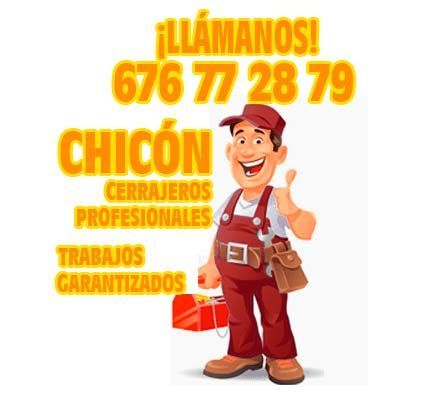Anuncio de cerrajeros profesionales de Chicon que muestra a un trabajador sonriente levantando el pulgar.
