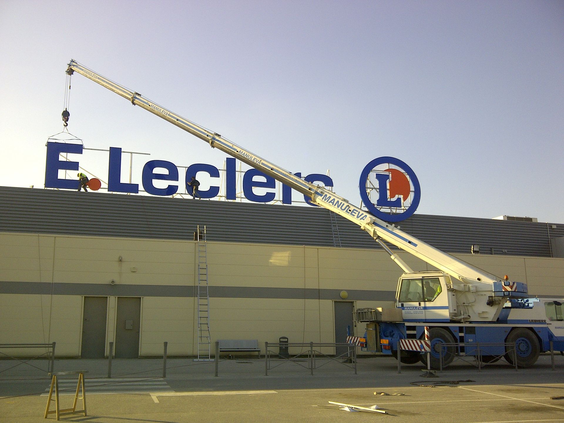 Enseigne et signalétique pour franchise 26