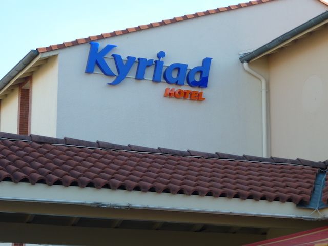 Enseigne et signalétique d’hôtellerie 5