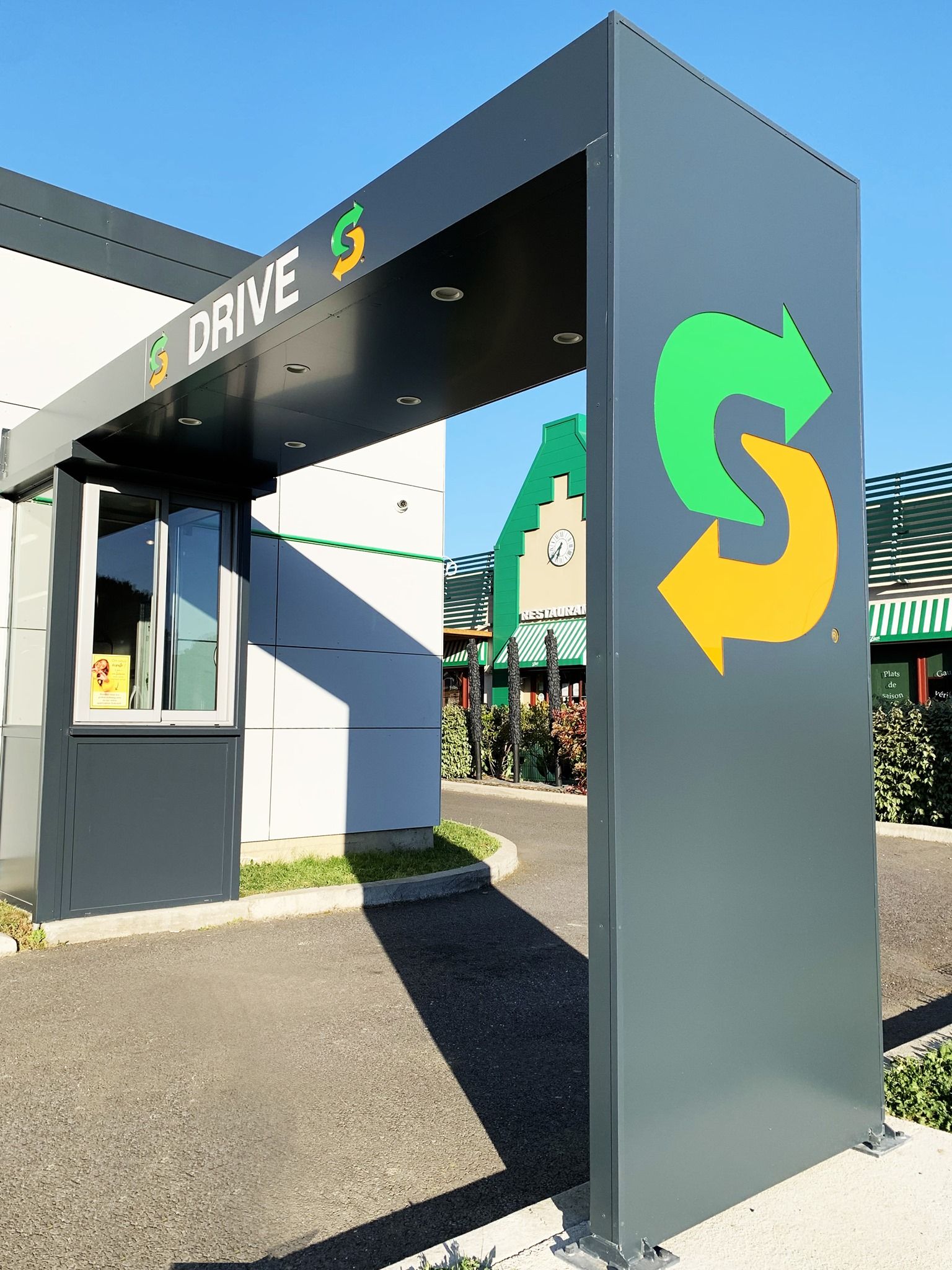 Enseigne et signalétique pour franchise 14