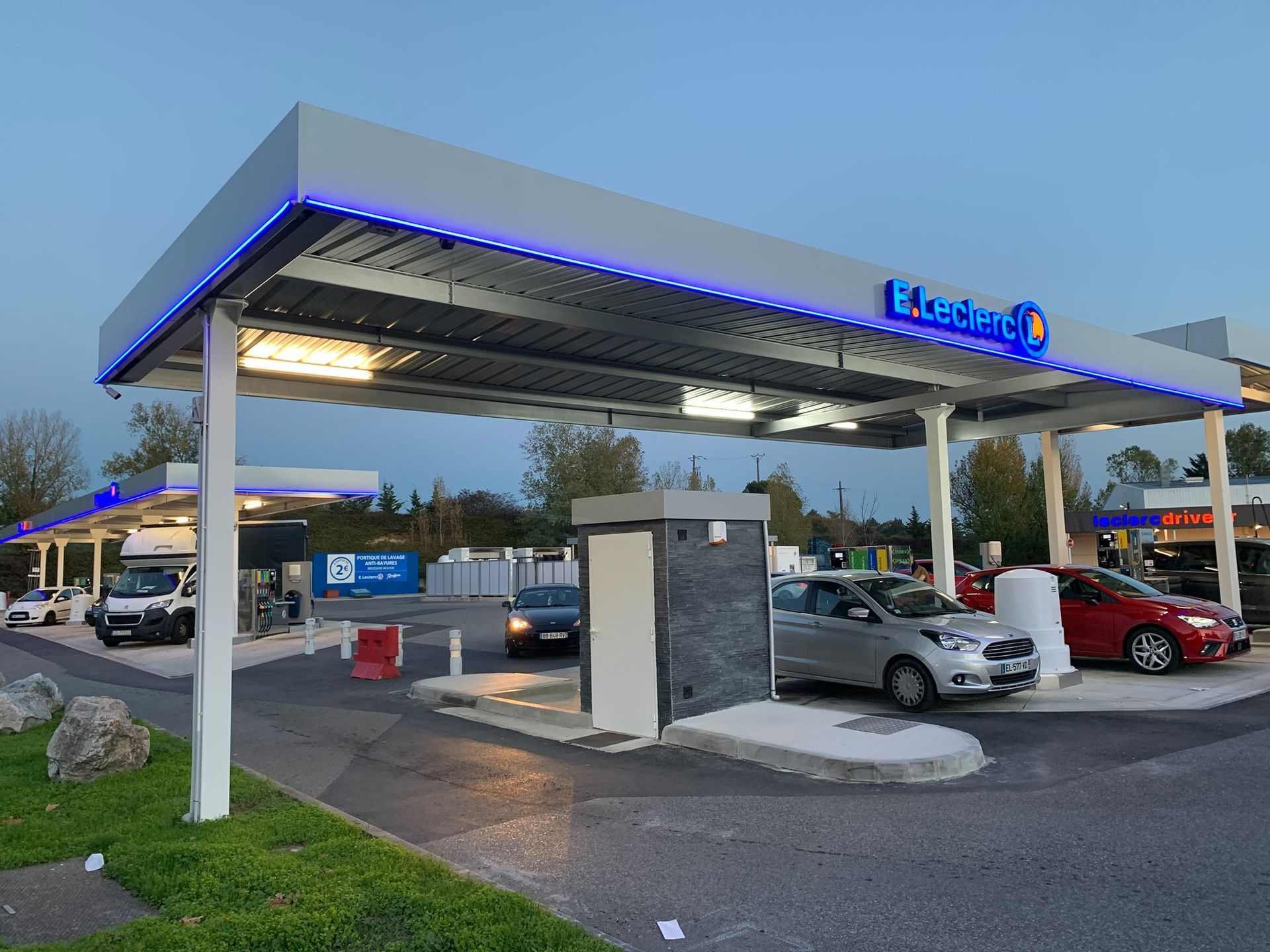 Enseigne et signalétique pour franchise 7