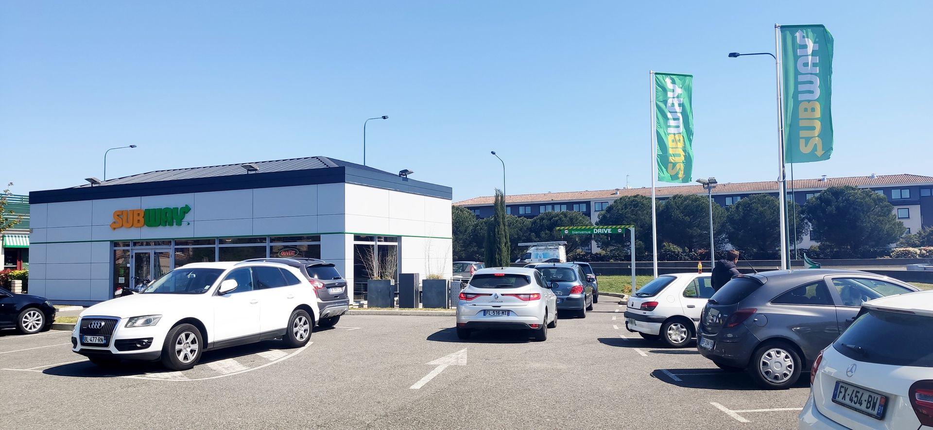 Enseigne et signalétique pour franchise 13