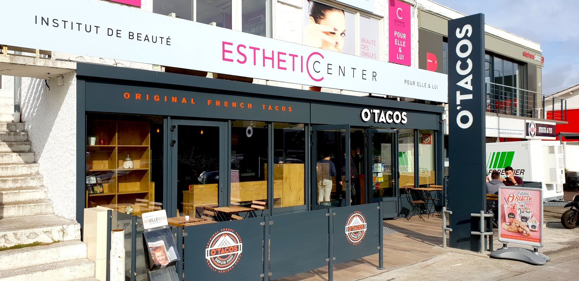 Enseigne et signalétique pour franchise 9