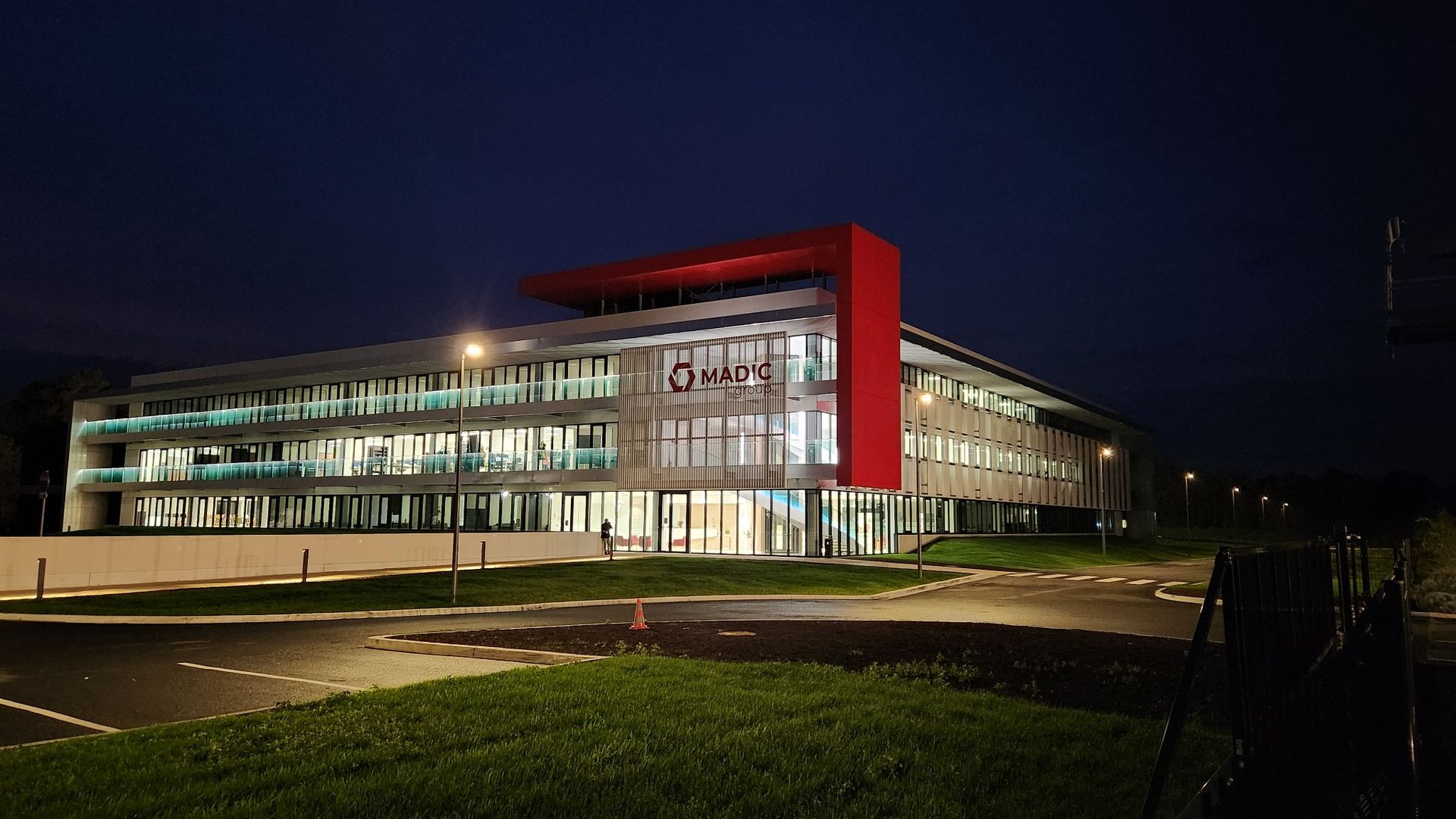 Esneigne et signalétique d'industrie 5