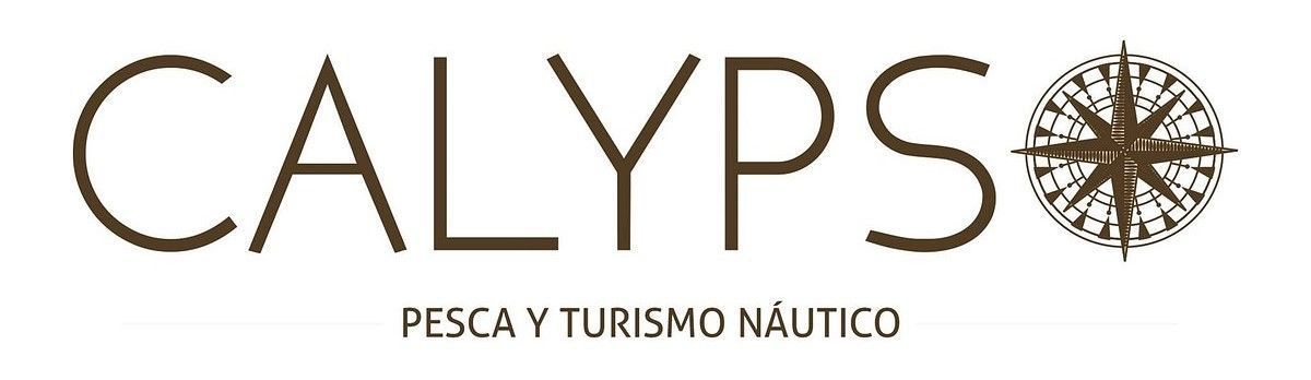 Logotipo de CALYPSO en texto marr&oacute;n con un icono de br&uacute;jula n&aacute;utica y subt&iacute;tulo &ldquo;PESCA Y TURISMO N&Aacute;UTICO&rdquo;