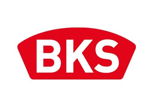Das bks-logo ist rot und weiß auf weißem hintergrund.
