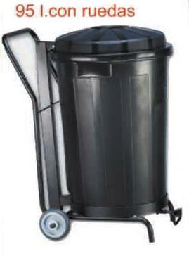 Un bote de basura negro con ruedas y un asa.