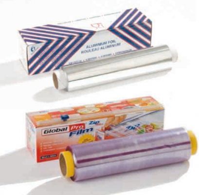 Dos rollos de papel de aluminio junto a una caja de película Global Pro.