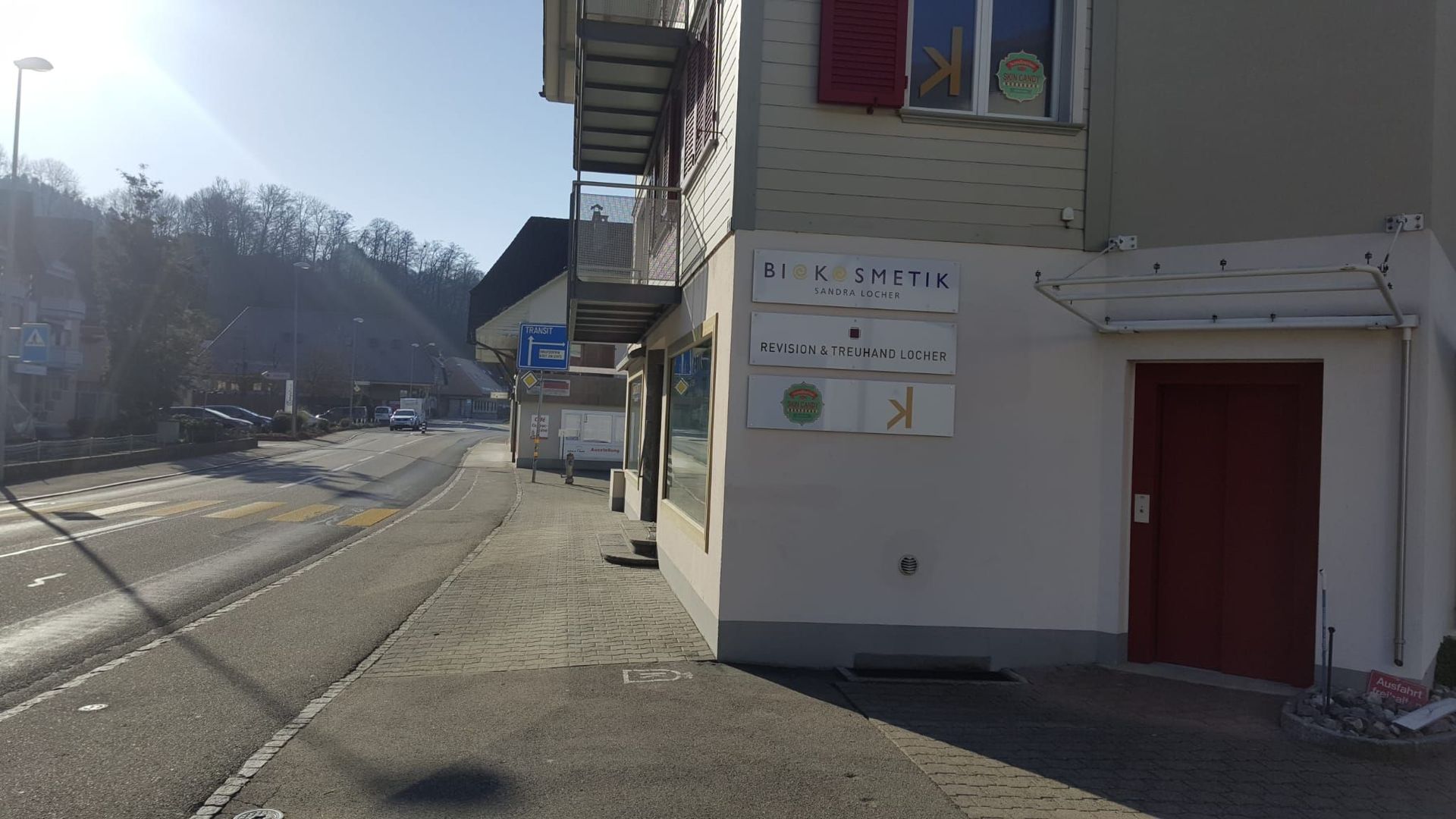 Treuhänder Revisor - Revision & Treuhand Locher in Zollbrück