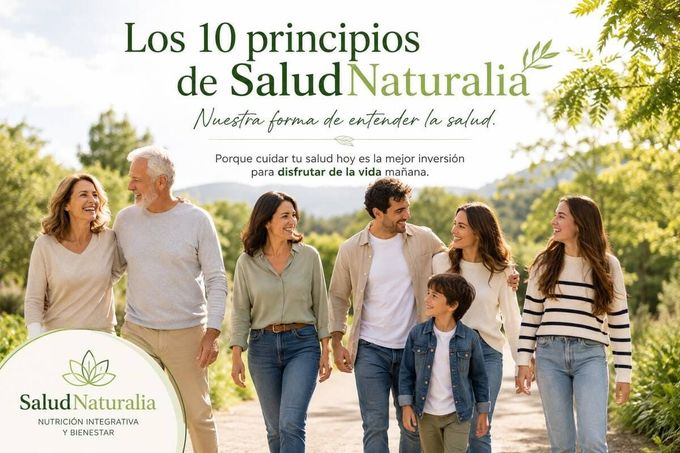 Estantes de una tienda de alimentos naturales repletos de productos. Los carteles indican.