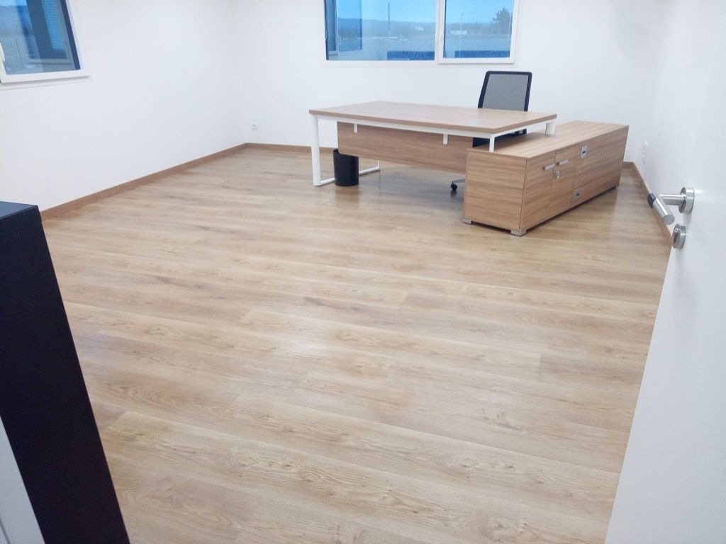 Nettoyage et désinfection de bureau 