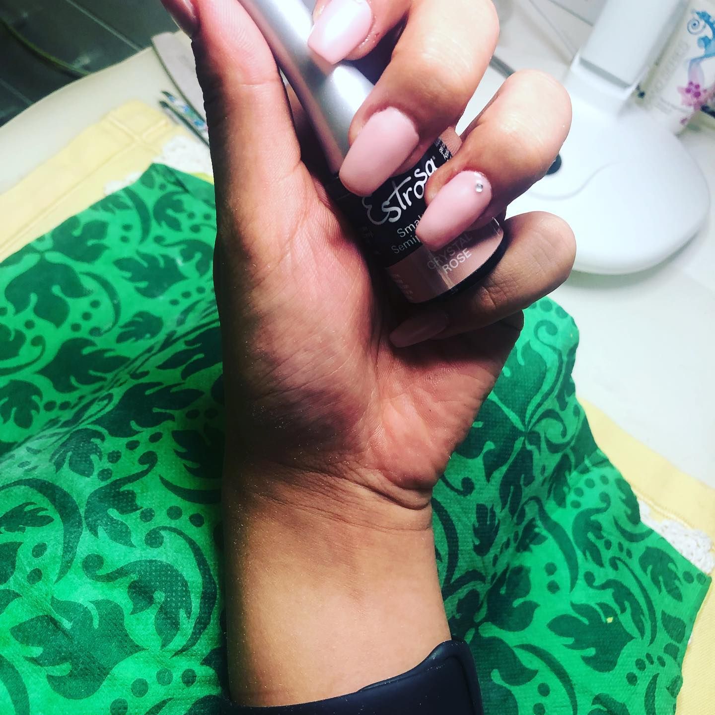 mani dopo seduta dall'estetista - Salone Rosita