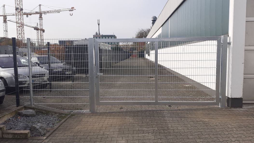 Metalltor für Einfahrt