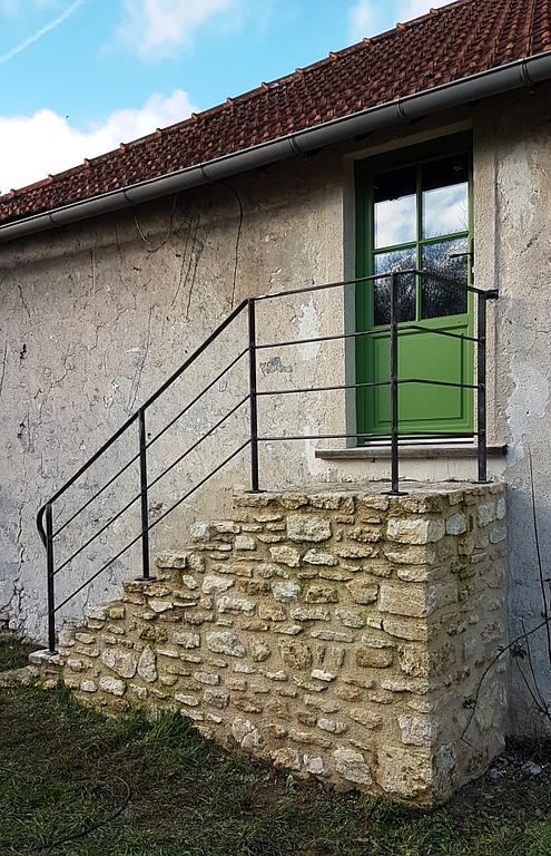 Rampe d'escalier en pierre