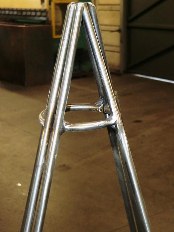 Zoom partie haute outil de découpe pour sapin en pyramide