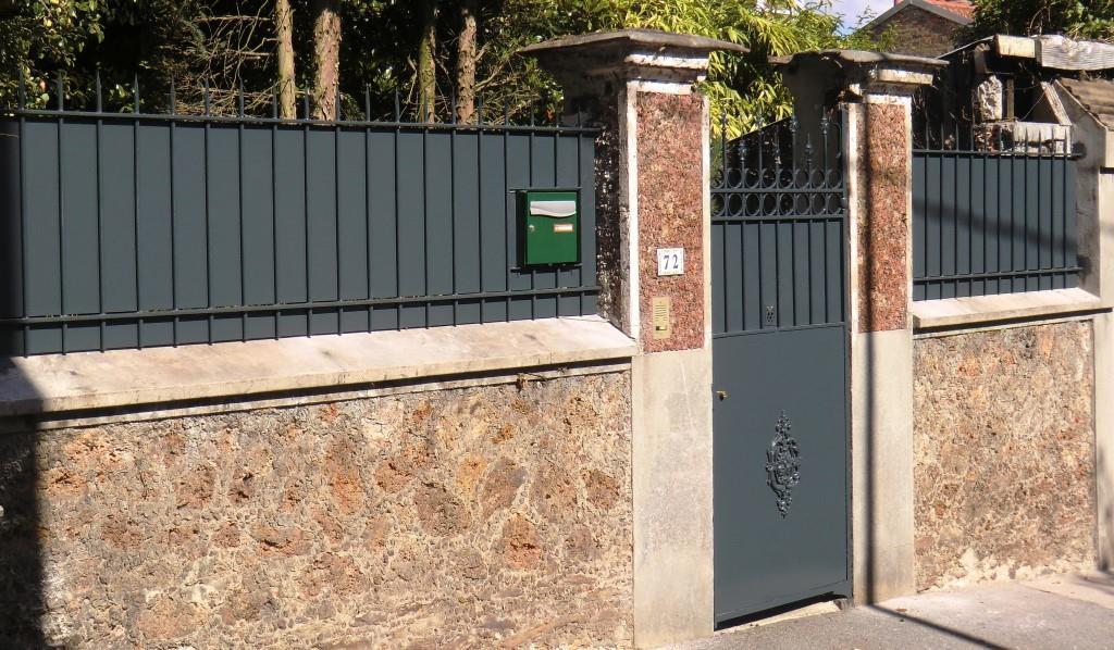 Clôture et portillon