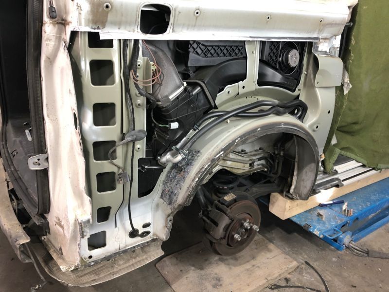 Transporter mit offener Karosserie links hinten