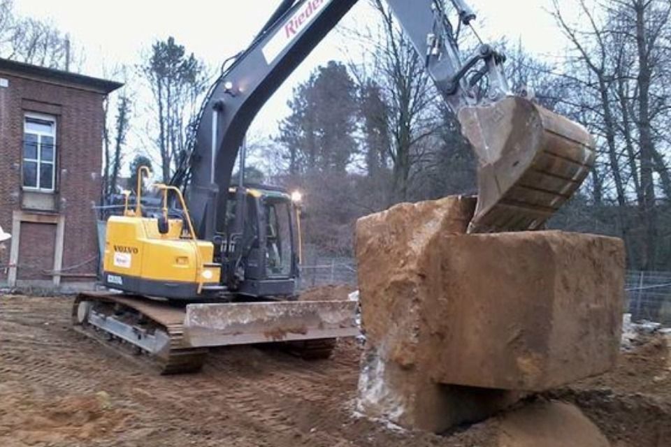 Erdbewegungsarbeiten der Riedel Rückbau GmbH