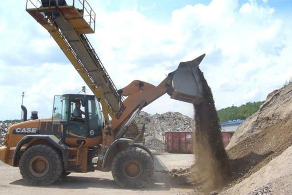 Erdbewegungsarbeiten der Riedel Rückbau GmbH