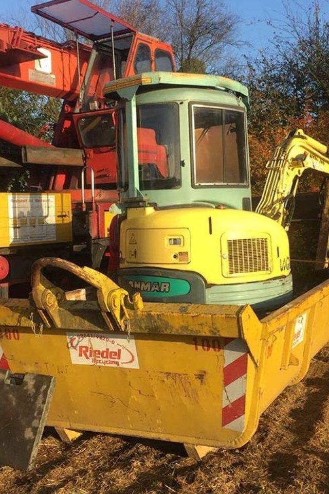 Erdbewegungsarbeiten der Riedel Rückbau GmbH