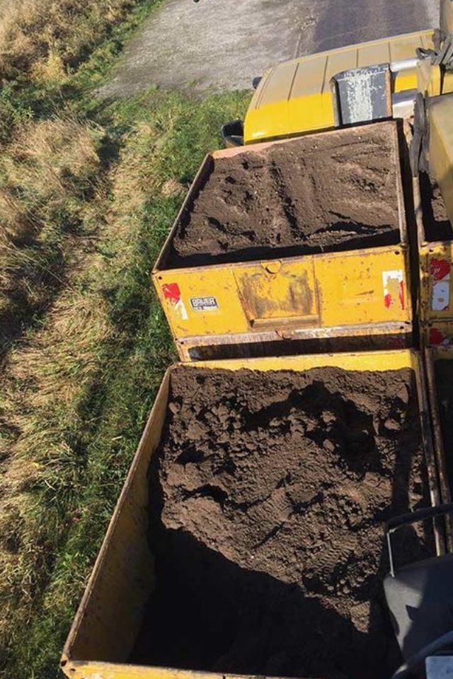 Erdbewegungsarbeiten der Riedel Rückbau GmbH