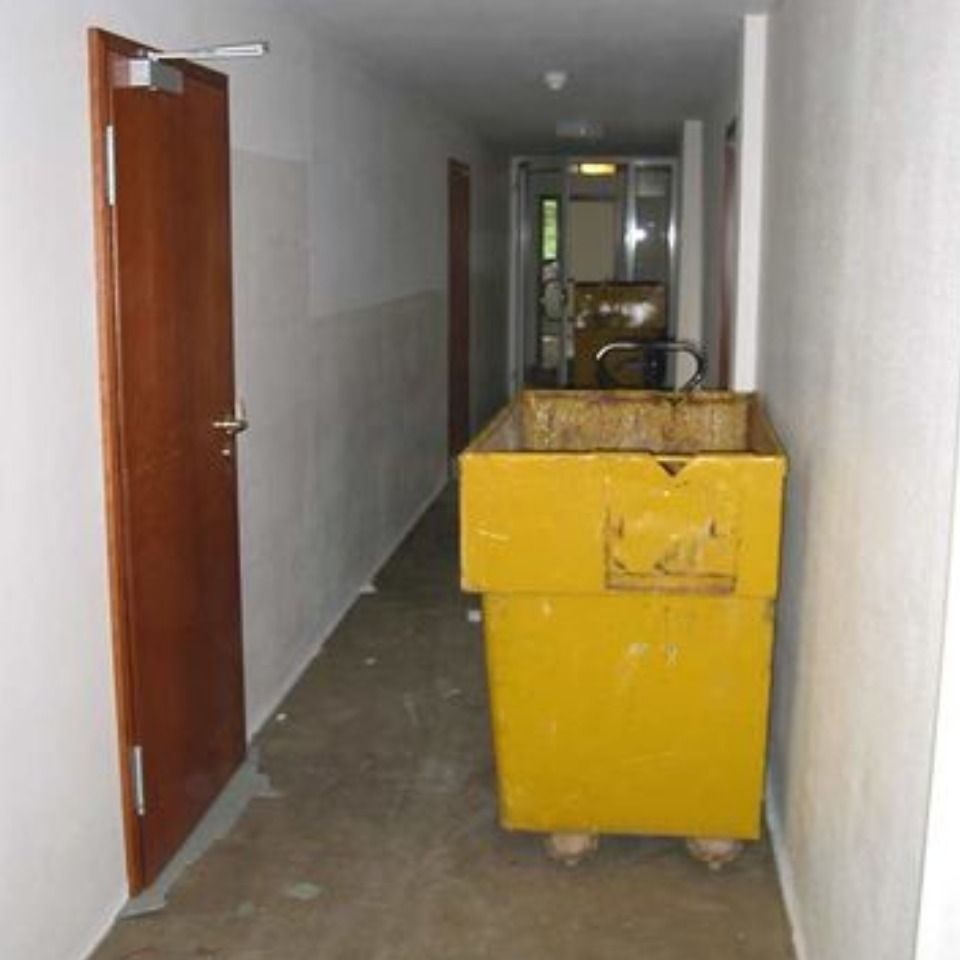 Minicontainer der Riedel Recycling GmbH im Sportschloss Velen