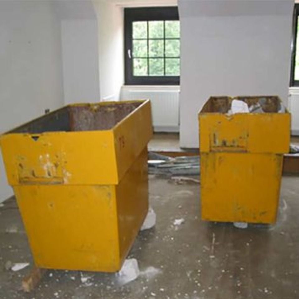 Minicontainer der Riedel Recycling GmbH im Sportschloss Velen