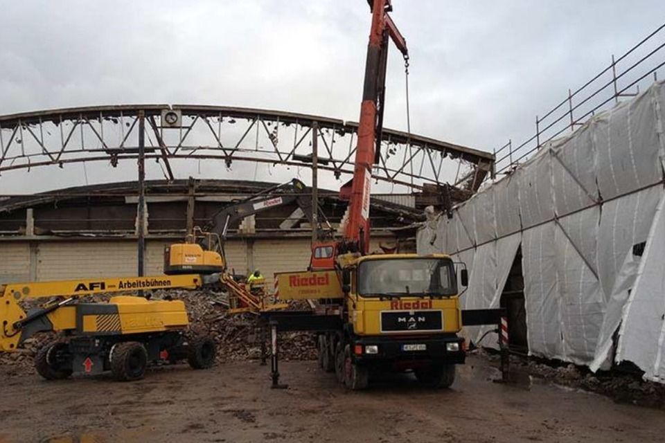 Abbrucharbeiten der Riedel Rückbau GmbH