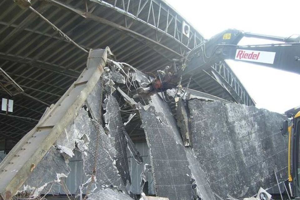 Abbrucharbeiten der Riedel Rückbau GmbH