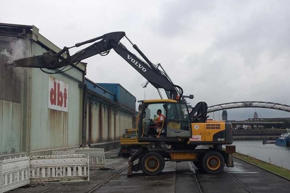 Abbrucharbeiten der Riedel Rückbau GmbH