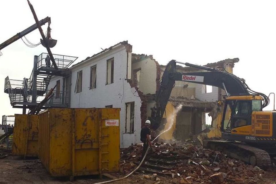 Abbrucharbeiten der Riedel Rückbau GmbH