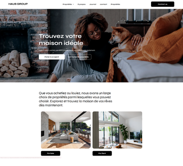 Femme avec un chien dans un salon confortable ; page d'accueil d'un site web immobilier.