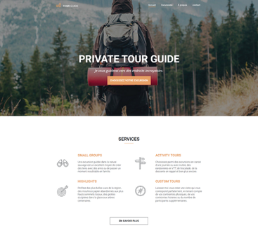 En-tête du site web : Personne avec un sac à dos dans une forêt, « Guide touristique privé » avec le bouton.