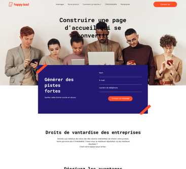 Page d'accueil du site web présentant un groupe de personnes et un formulaire de génération de prospects.