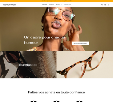 Femme portant des lunettes, envoyant un baiser, bannière de site web pour des lunettes.