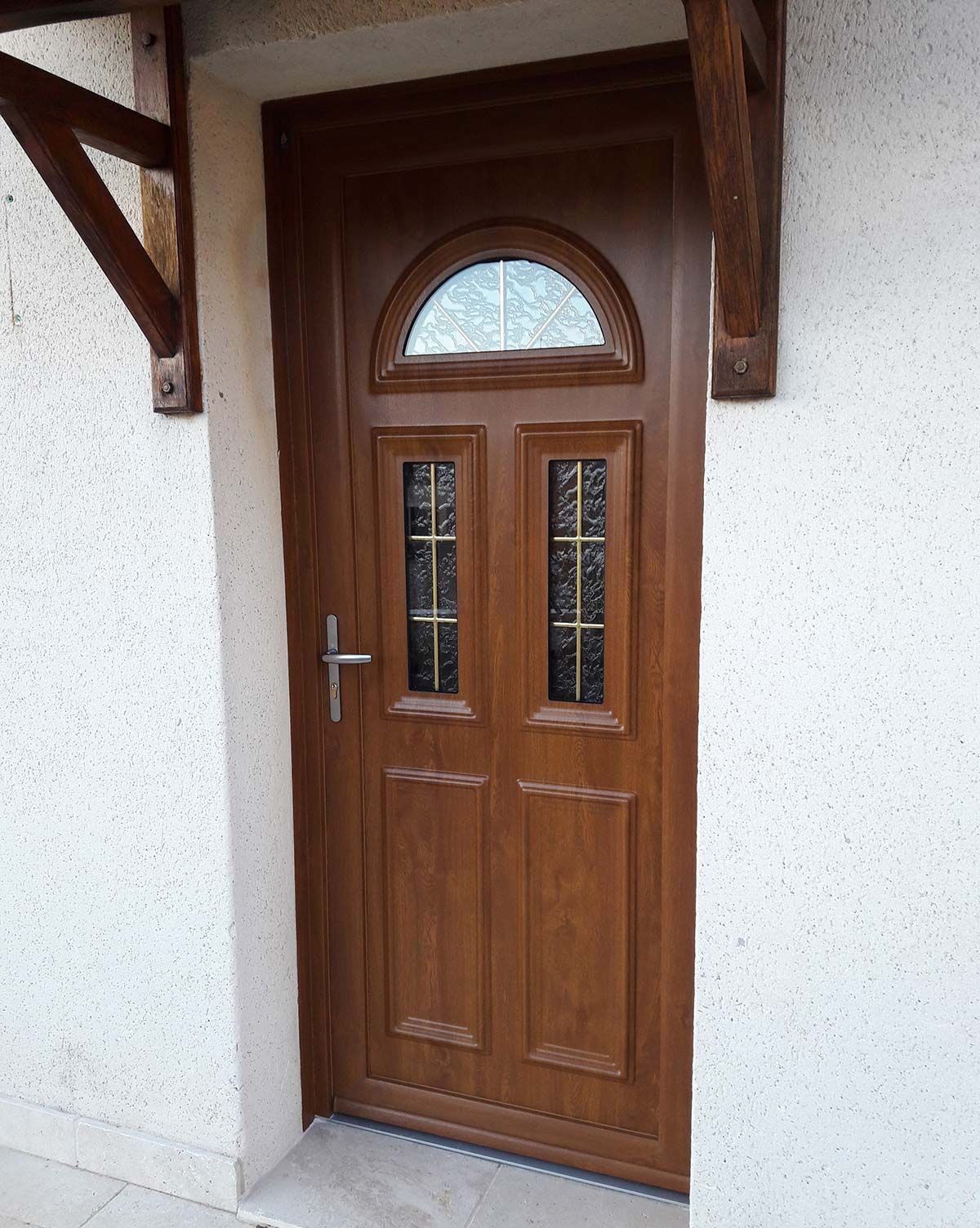 Porte d'entrée en bois