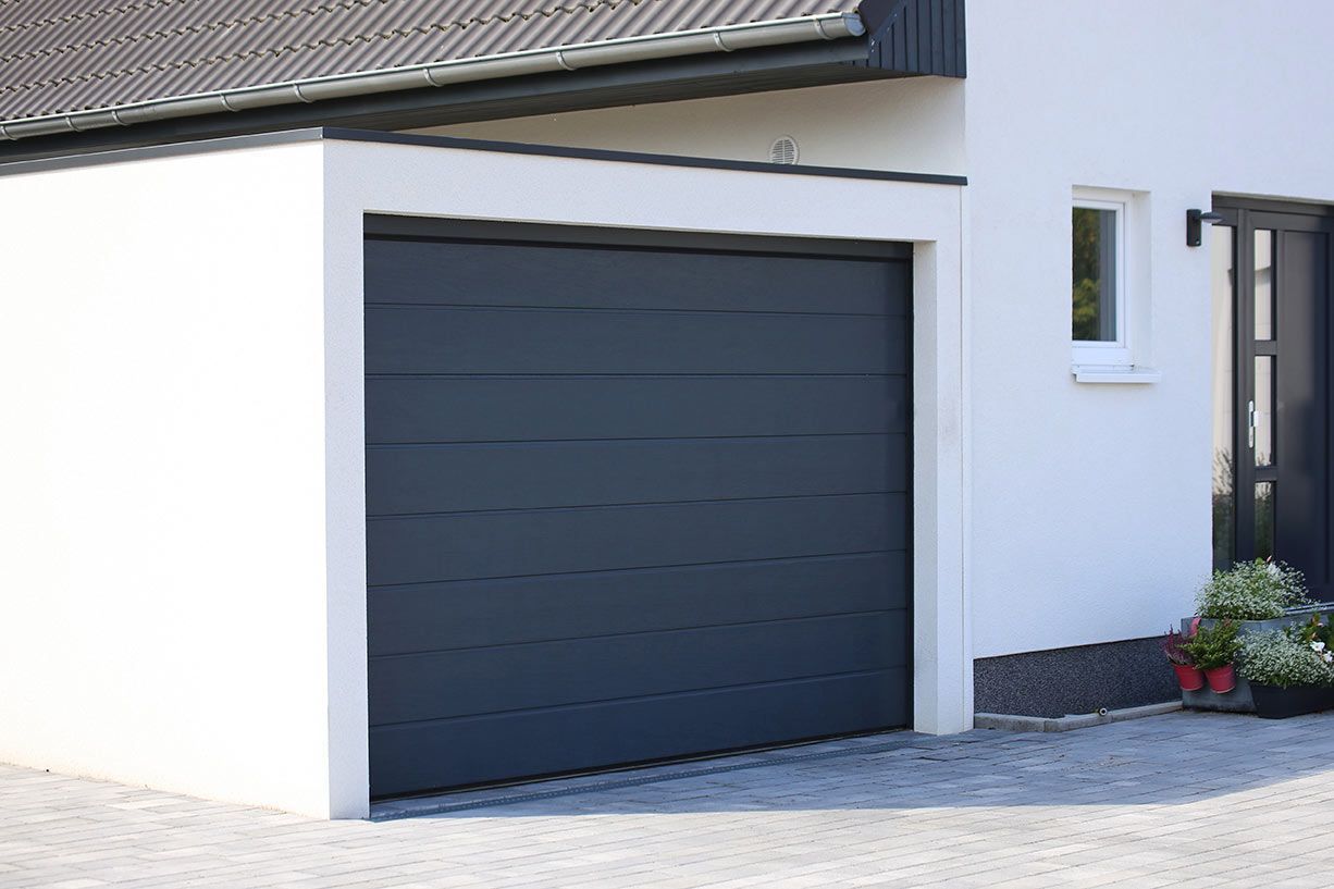 Porte de garage sectionnelle anthracite