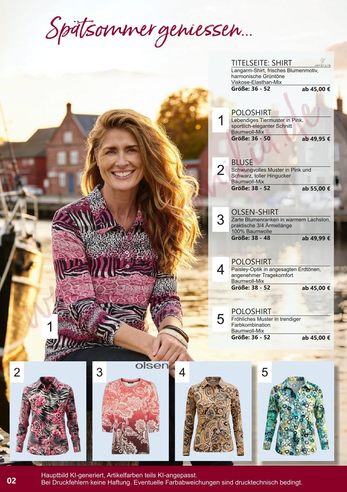 Frau in einem pink gemusterten Oberteil im Freien, neben einem Strickwarenkatalog mit fünf farbenfrohen Pullovern.