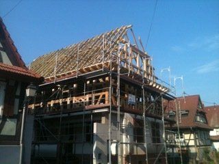 Création de toiture avec charpente en bois