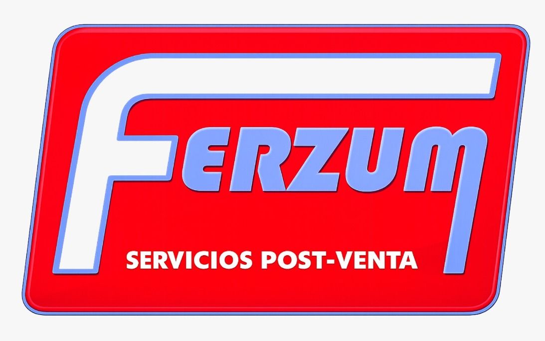 Un logotipo rectangular rojo con esquinas redondeadas que contiene el texto azul y blanco "FERZUM" y "SERVICIOS POST-VENTA".